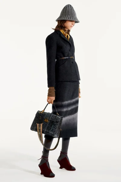 Look 12